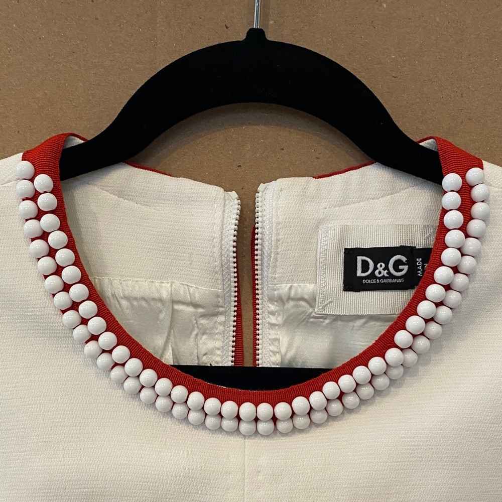D&G White Sleeveless Shift Dress with Red Beaded Neckline - Picture 11 of 16